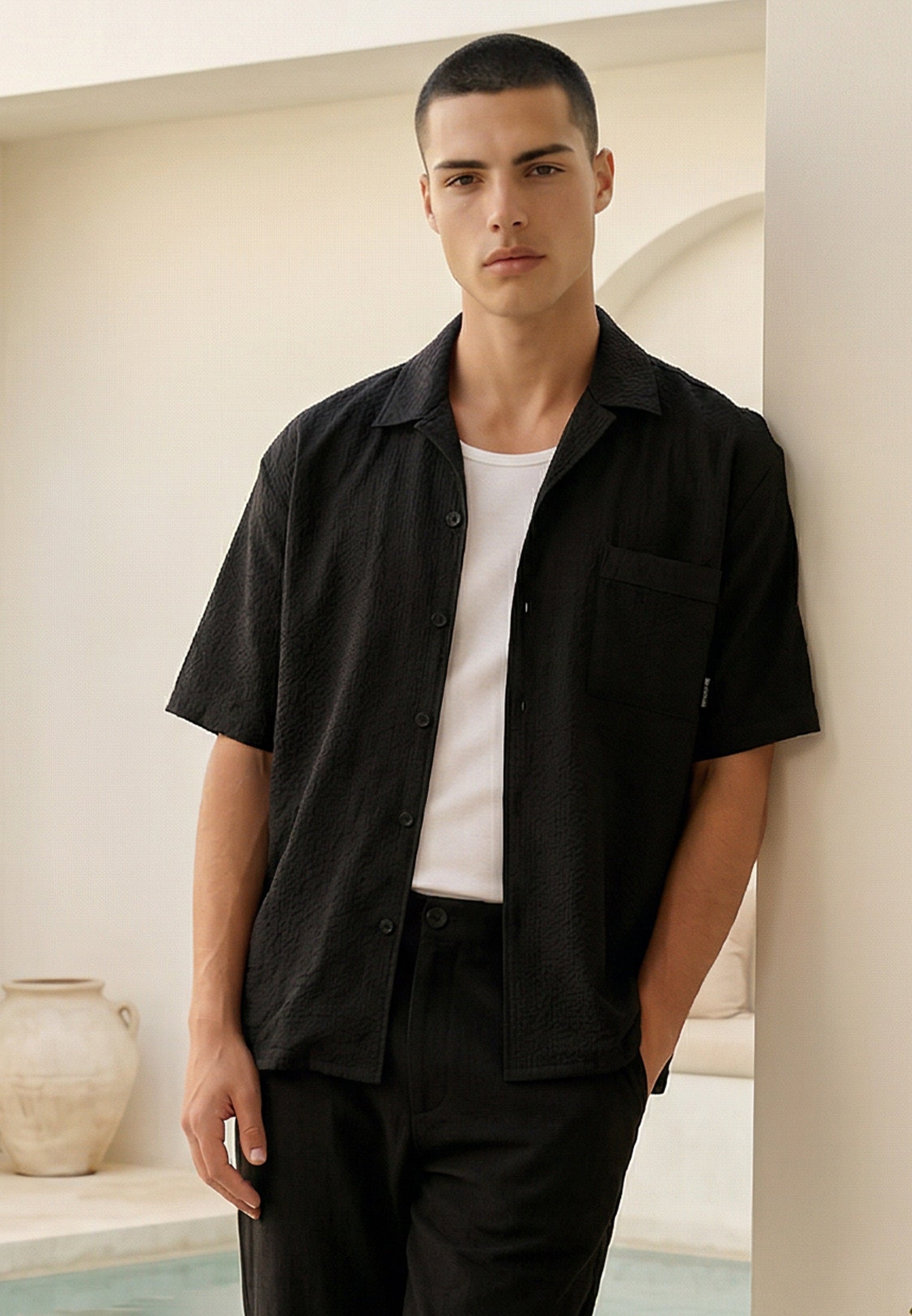 CRINKLE SHORT SLEEVE SHIRT BLACK