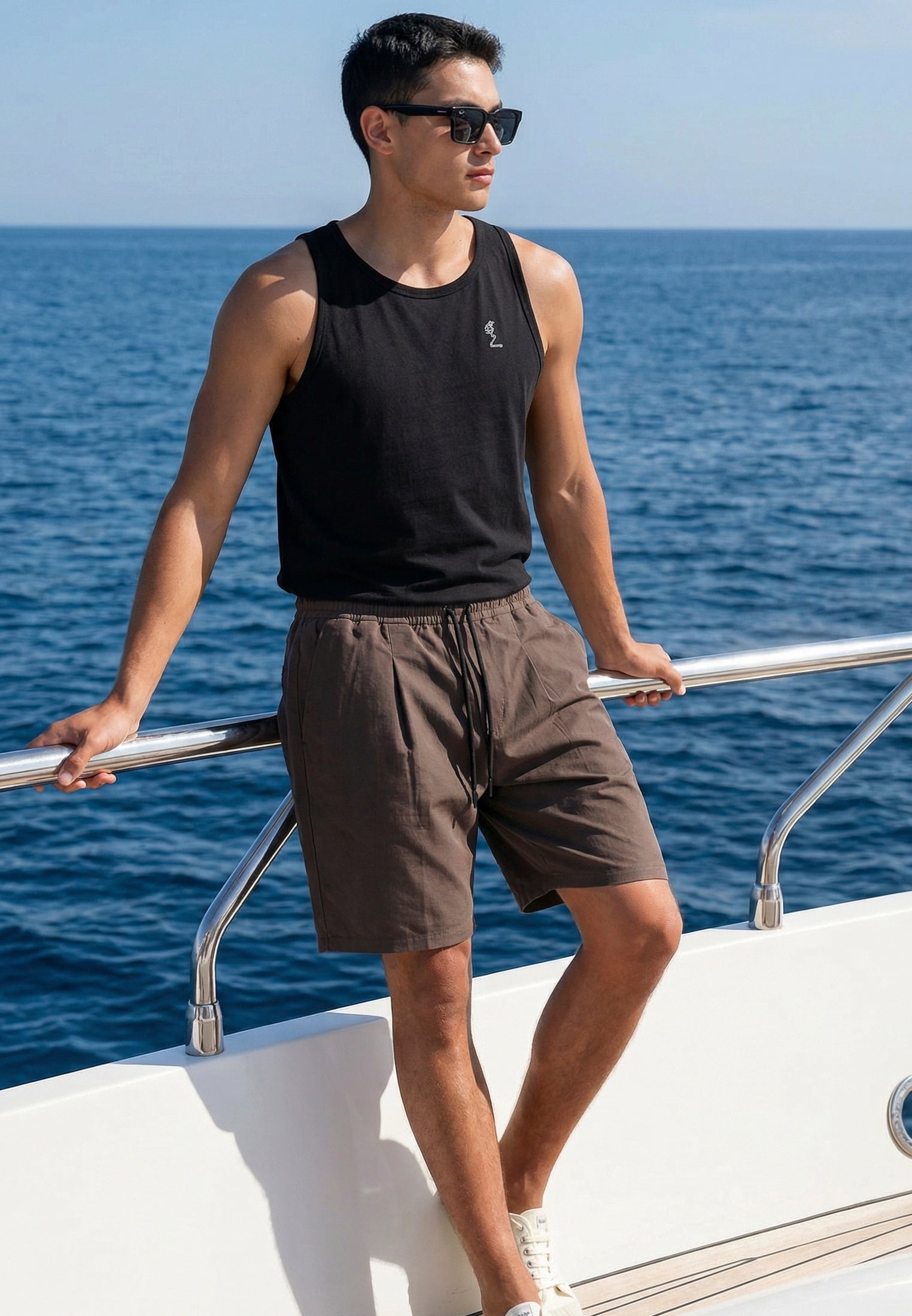 SAINT-TROPEZ PLEATED HOLIDAY SHORTS CHOCOLATE