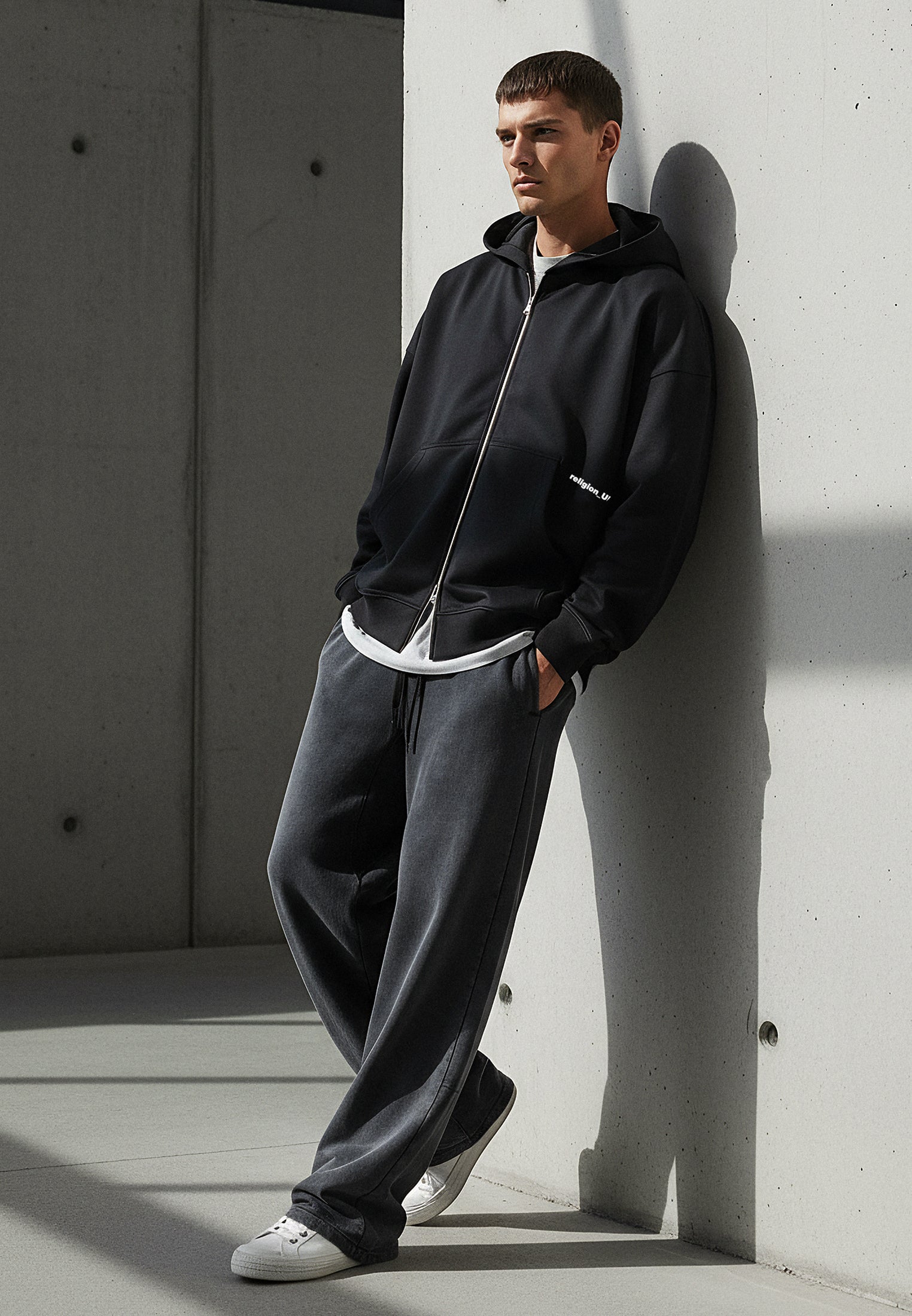 RELIGION UK ZIP UP HOODIE BLACK