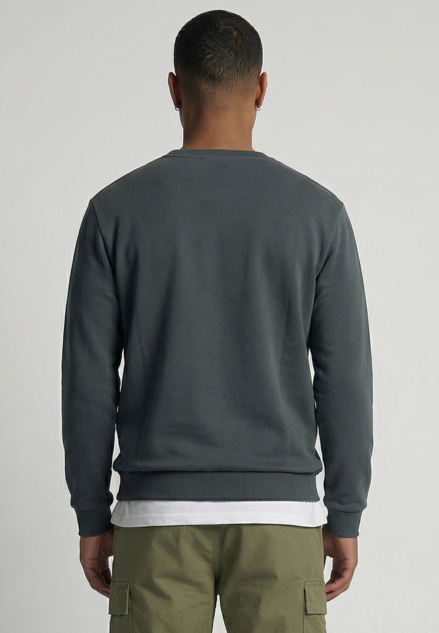 ROOM SERVICE SWEAT DARK METAL