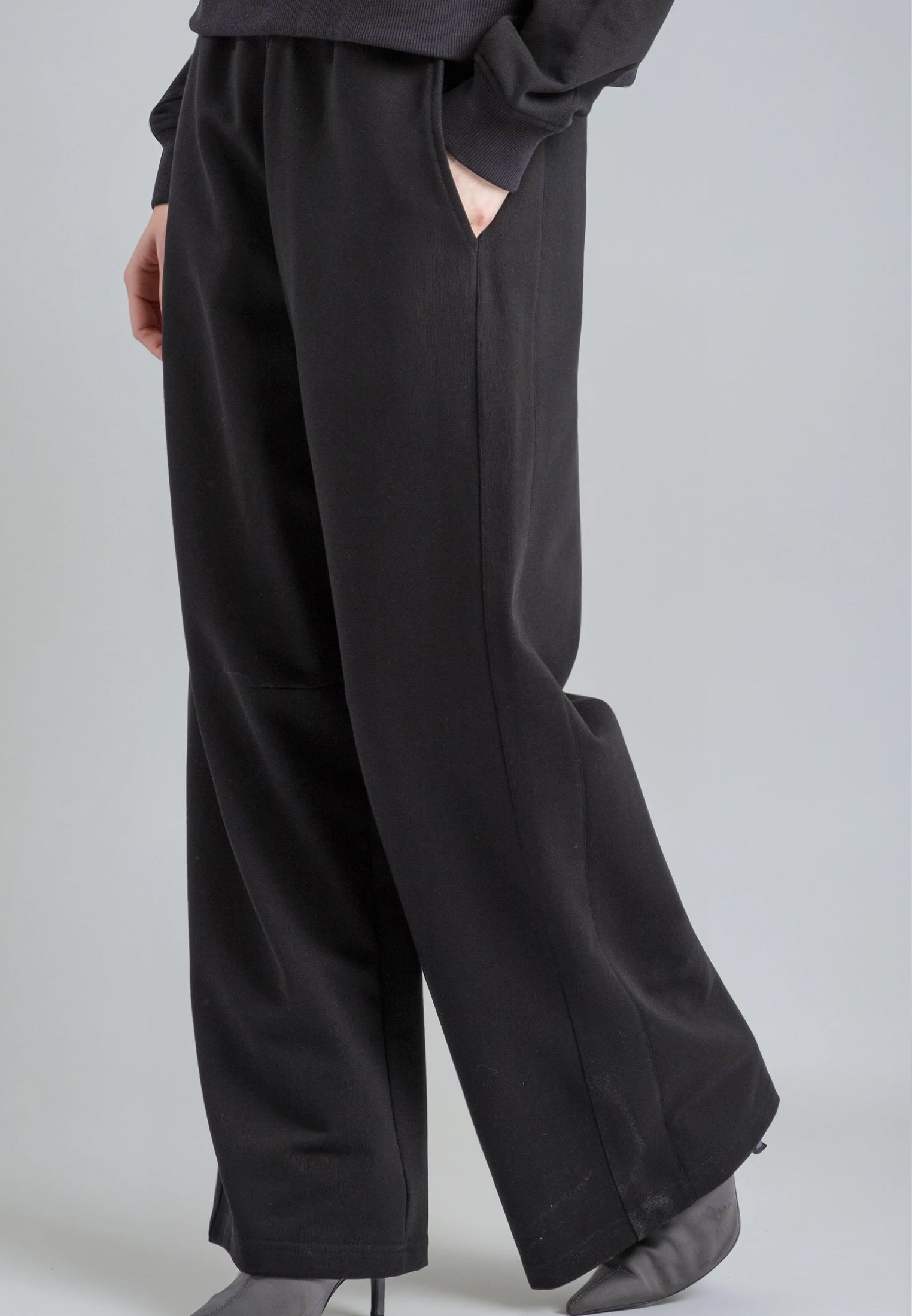 APPLIQUE RELAXED SWEATPANTS BLACK