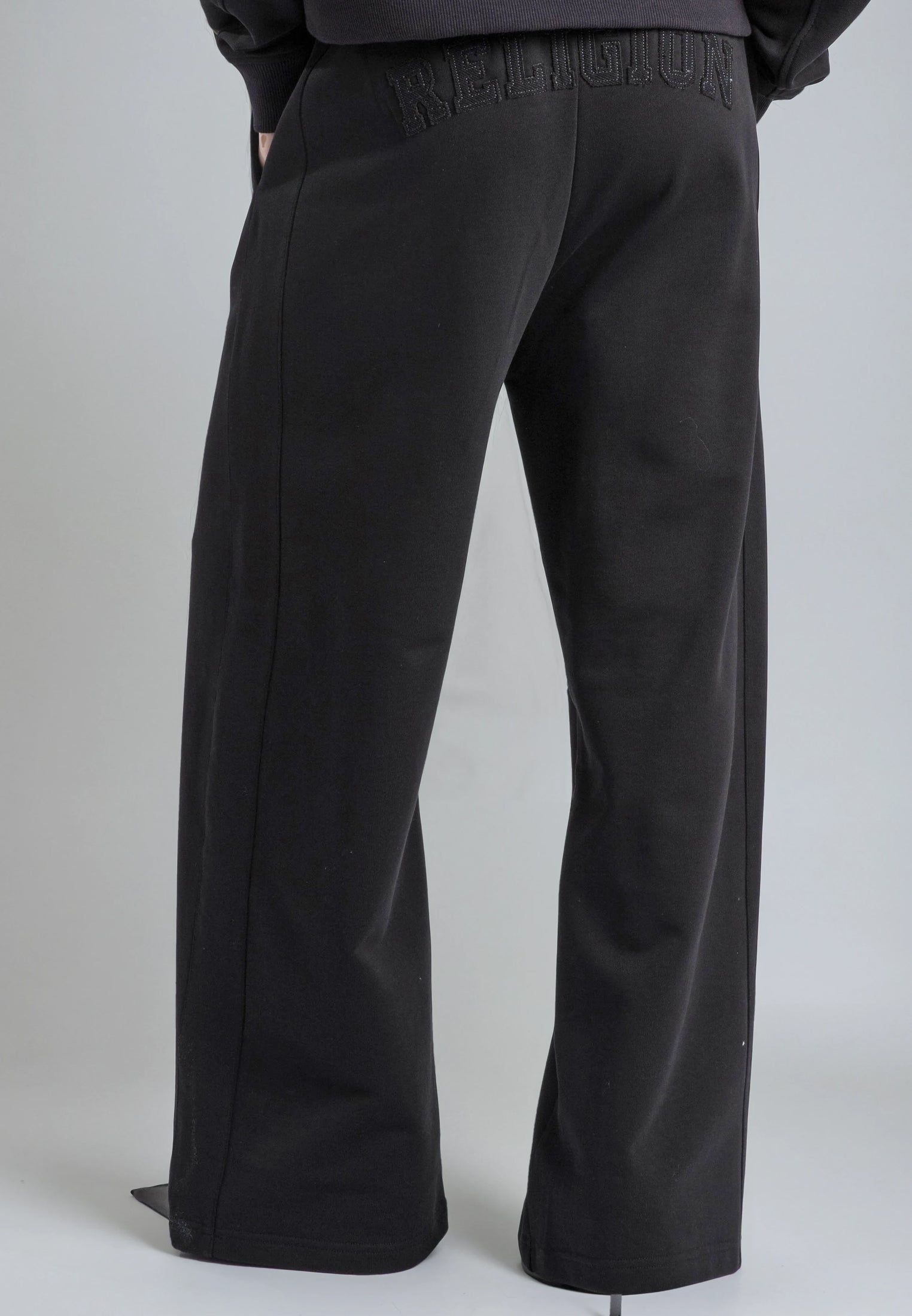 APPLIQUE RELAXED SWEATPANTS BLACK