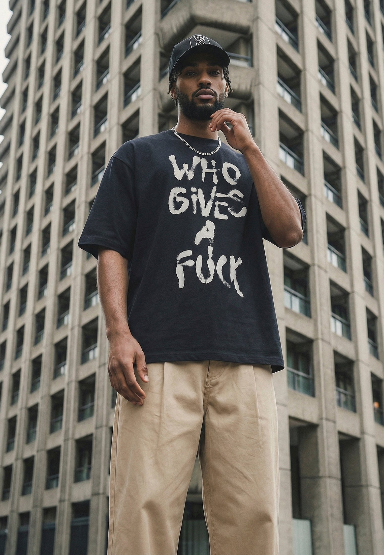WHO GIVES A FUCK OVERSIZED T-SHIRT BLACK