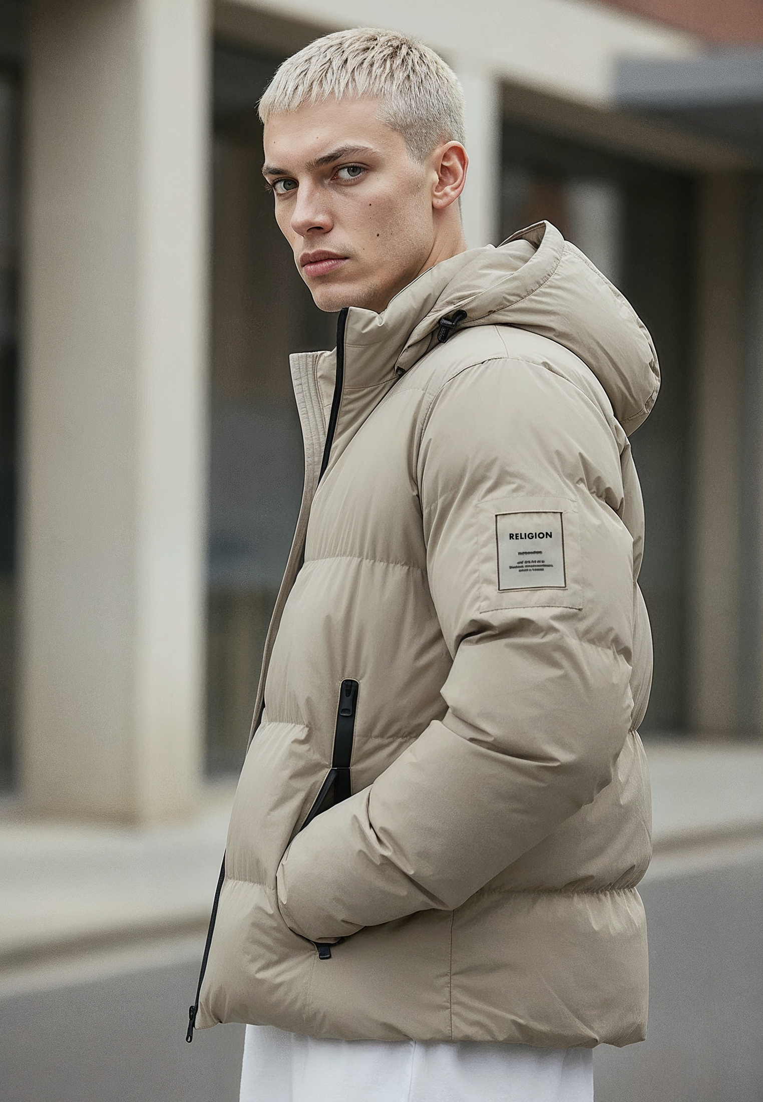 PERFORMANCE PUFFER JACKET TAN