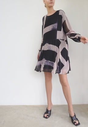 LOVELY DRESS HERO PRINT