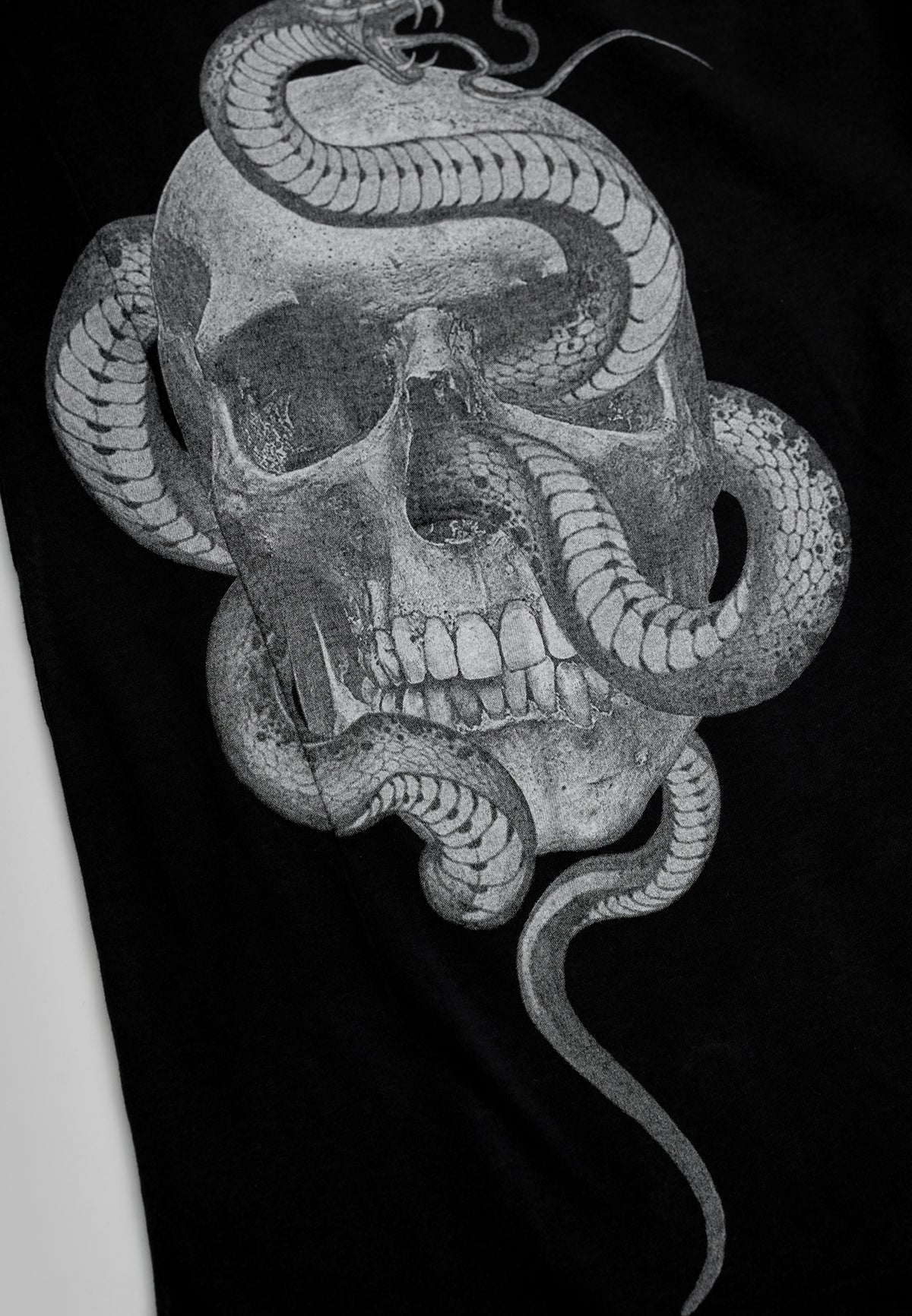 UNDEAD T-SHIRT WASHED BLACK