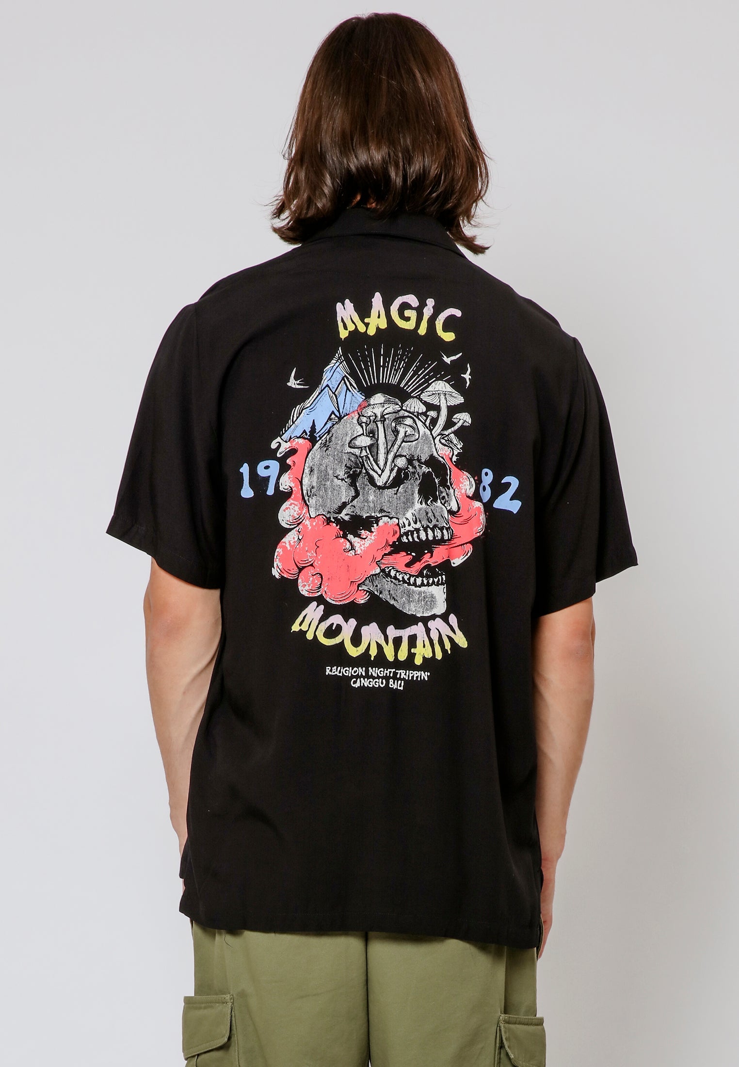 MAGIC MOUNTAIN SHIRT BLACK