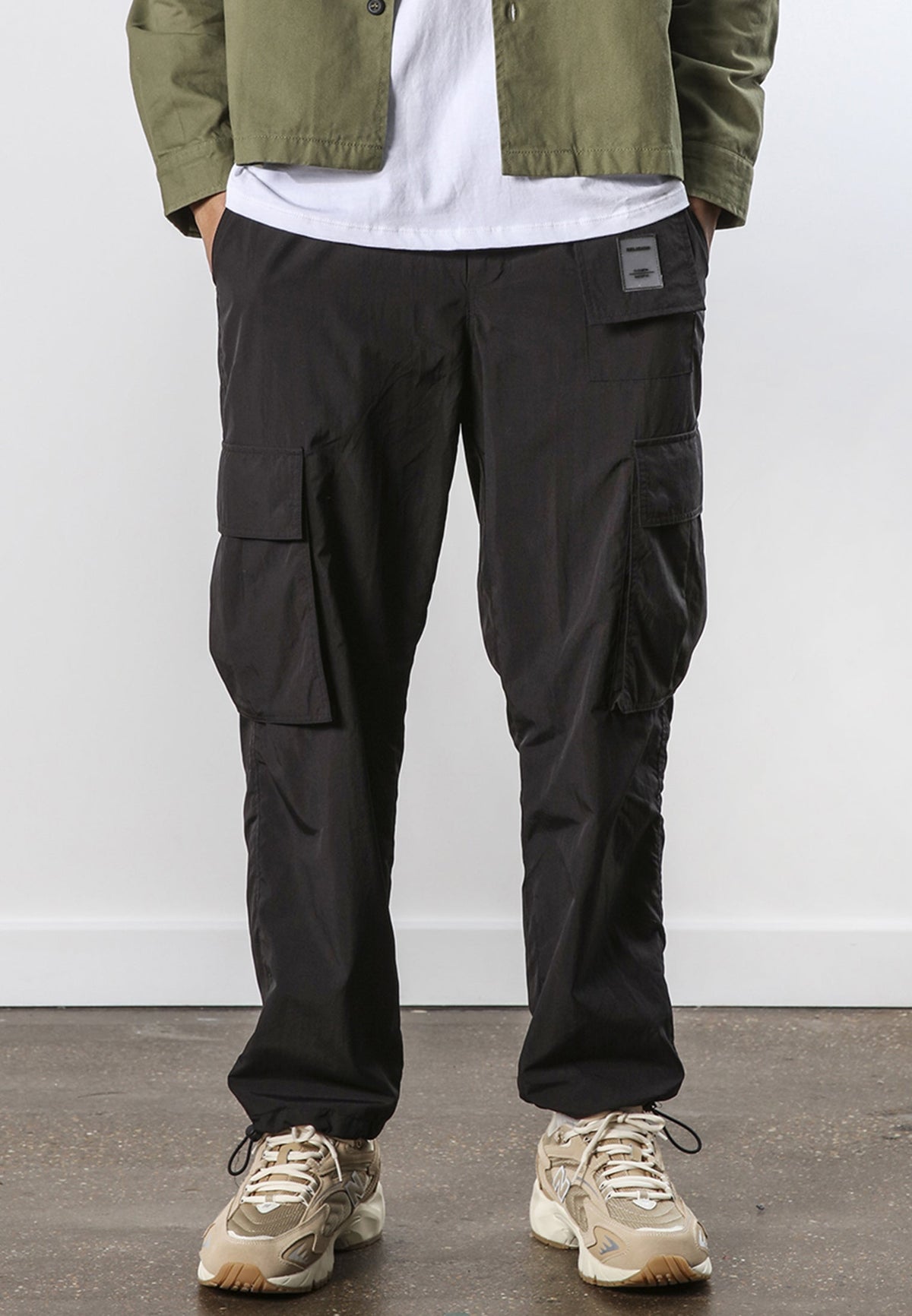 RELAXED NYLON CARGO BLACK