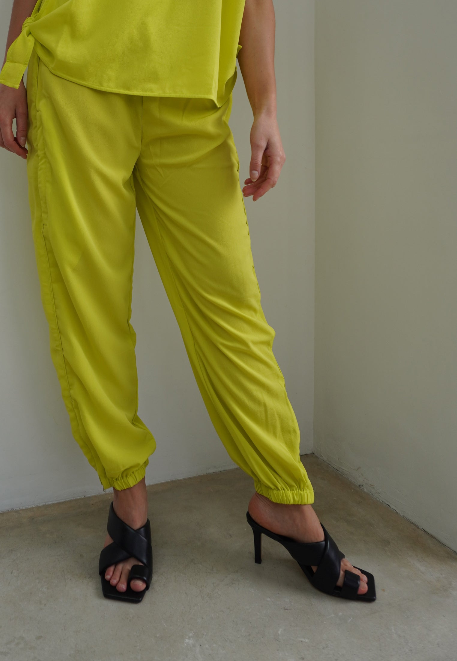 SOCIETY TROUSERS SAFETY YELLOW