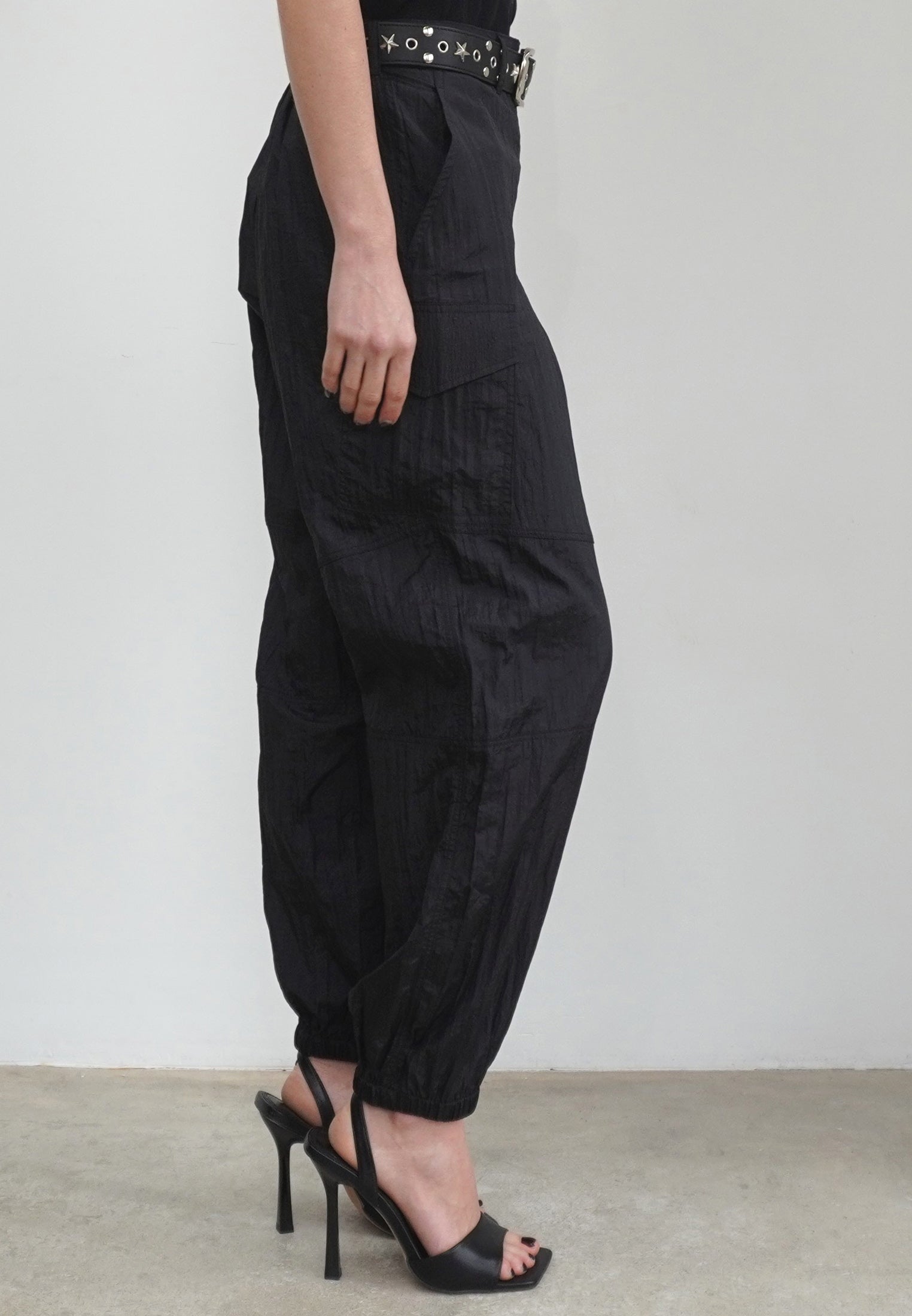 DISTANCE BLACK CARGO TROUSERS