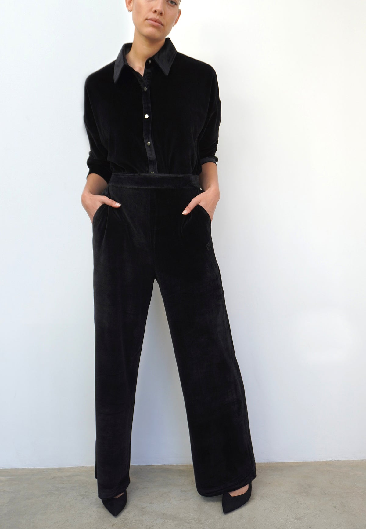 ABSOLUTE TROUSERS BLACK