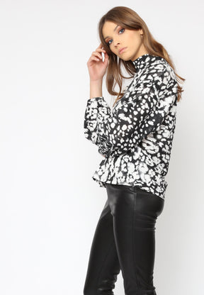 BOLD TOP TEMPTATION