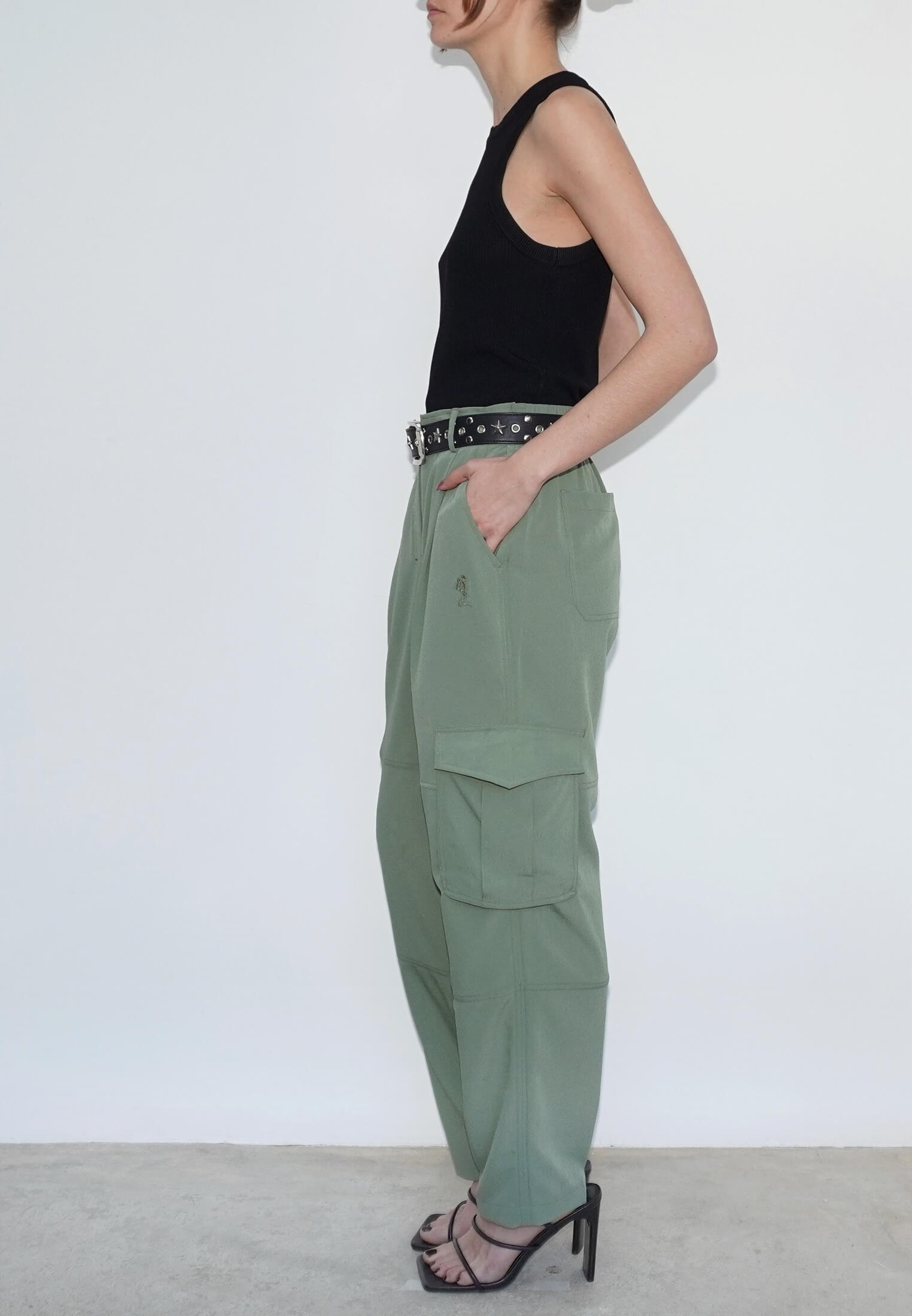 Beige Baggy Cargo Trousers - Zara | Women pants casual, Cargo trousers,  Summer fabrics