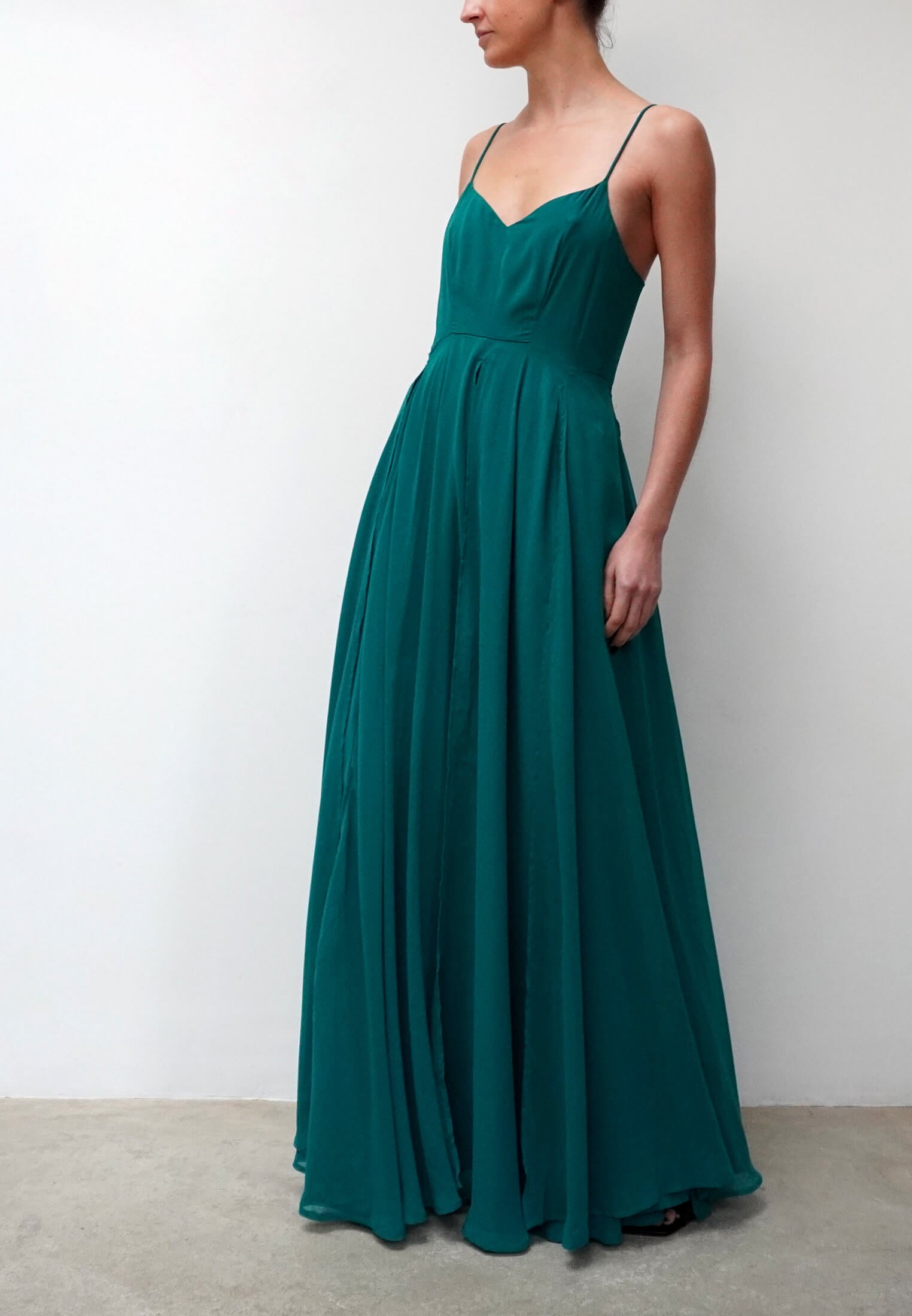 OLSEN MAXI DRESS EMERALD GREEN