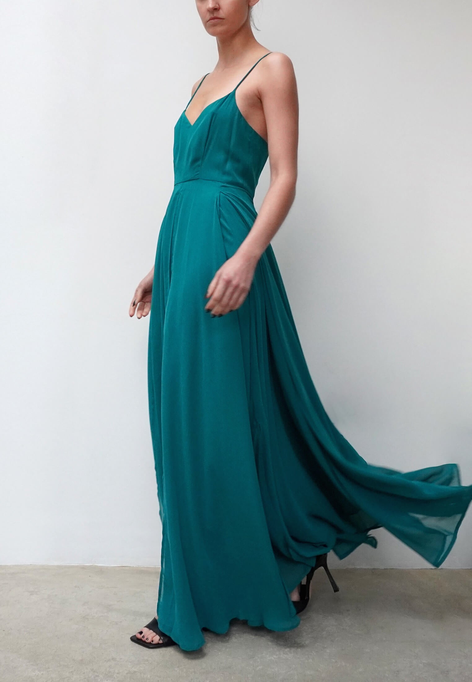 OLSEN MAXI DRESS EMERALD GREEN