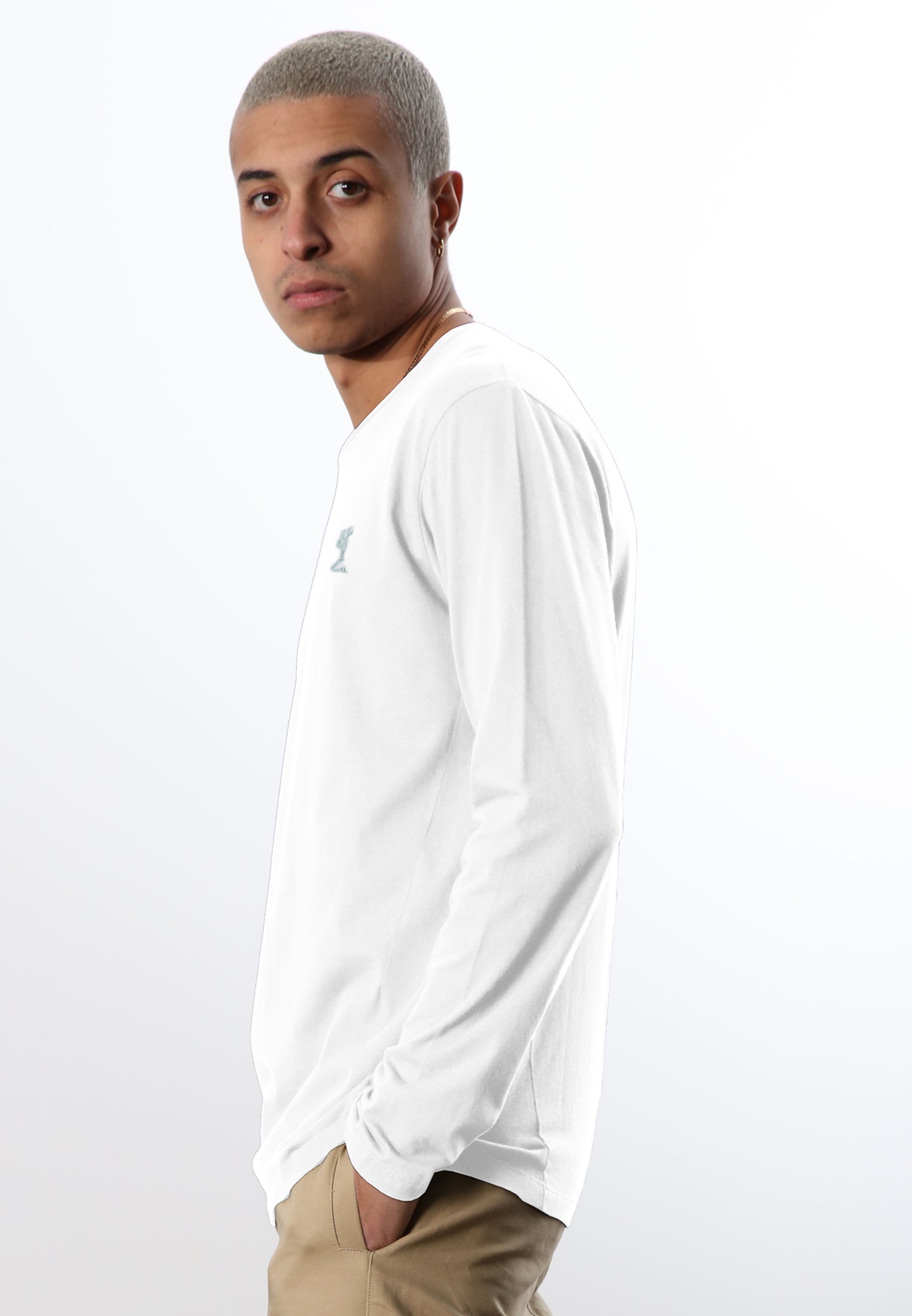 ESSENTIAL CORE WHITE LONG SLEEVE T-SHIRT